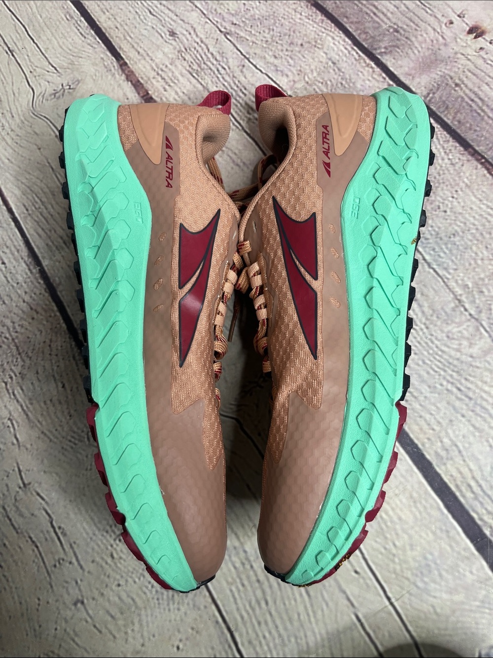 Womens Altra Outroad Trail Running Shoes - Picture 3 of 4